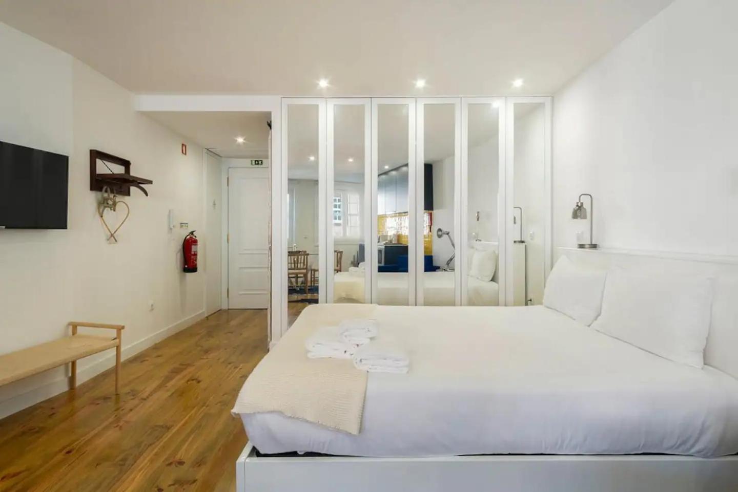 Casa Velhinha - Design, Culture And Comfort In Guimaraes Bagian luar foto